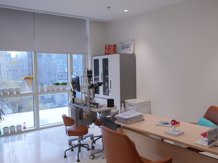 风险提示:近视手术属于医疗行为,存在一定风险,如术后干眼、视觉质量异常、屈光回退